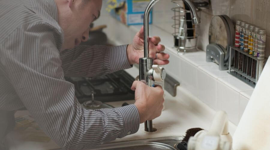 Professional sink repair in Lawrence, MI